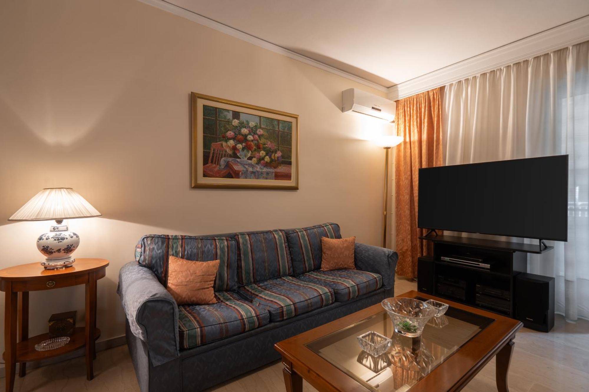 Thissio Family Apartment Athen Eksteriør billede
